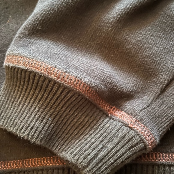 Tommy Bahama men’s quarter zip up sweater, Black with One minute workout on back - Picture 4 of 8